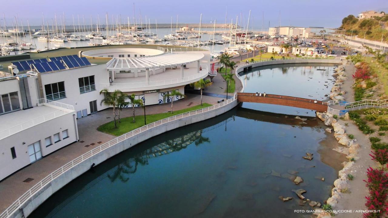Sestante Marina Motel Capo dʼOrlando Exterior foto